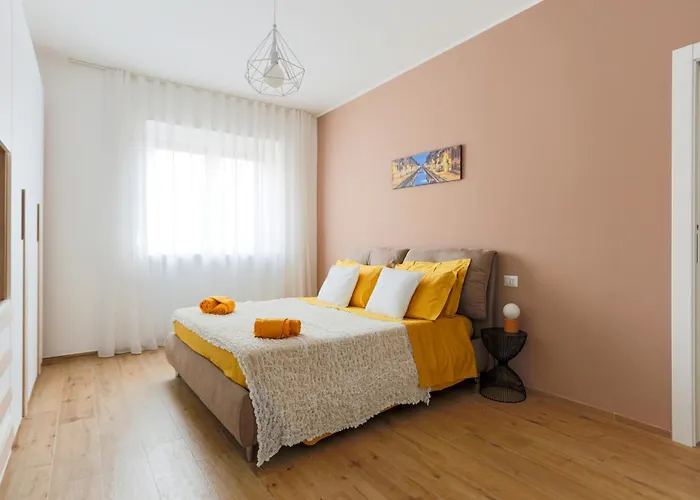 La Casa Sole * Milan