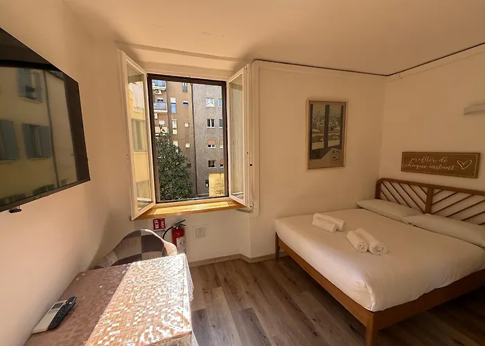 Number32milan Milán