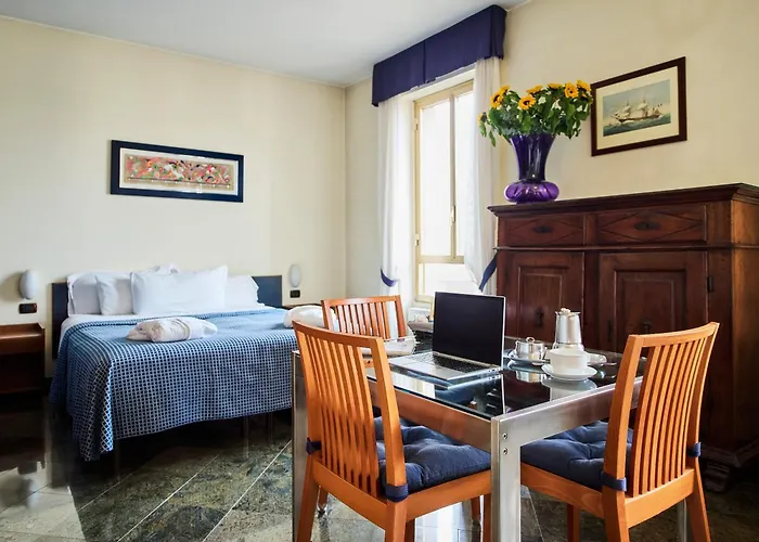 Casa Zara & Domus Lagosta 4* ミラノ