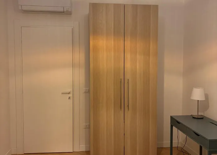 לינה וארוחת בוקר Chiara's Place מילאנו