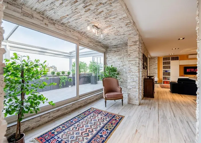 Skyline Penthouse - Terrazzo Panoramico & Metro 5min 米兰