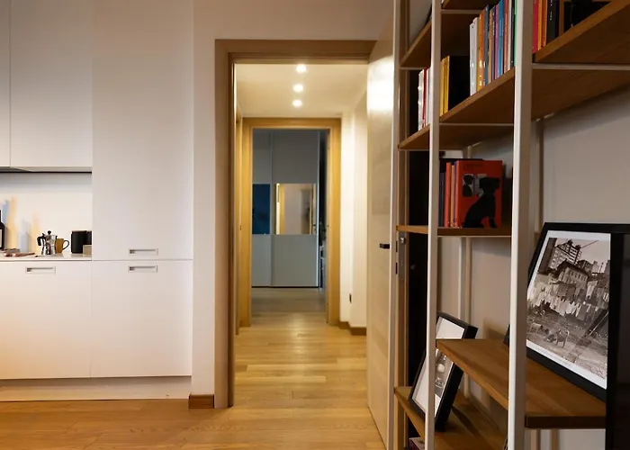 Thom's - Porta Romana - Fondazione Prada *