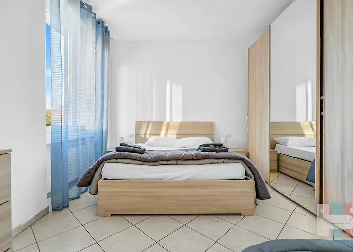 Zan20 Comfortable & Bright In - Great Location