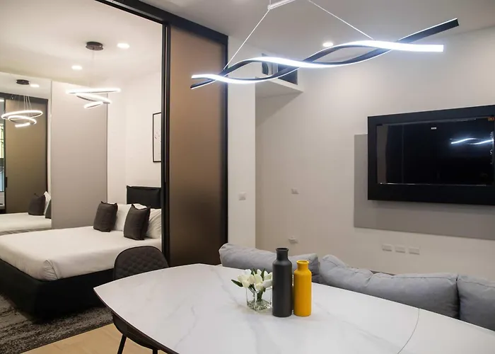 Apartment Stylish 1br Near Mailand