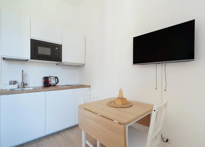 Guesthost - Comfy Ca' Granda Mm5 * Milaan