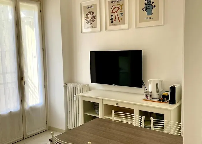 Two-room In Near The Subway 아파트