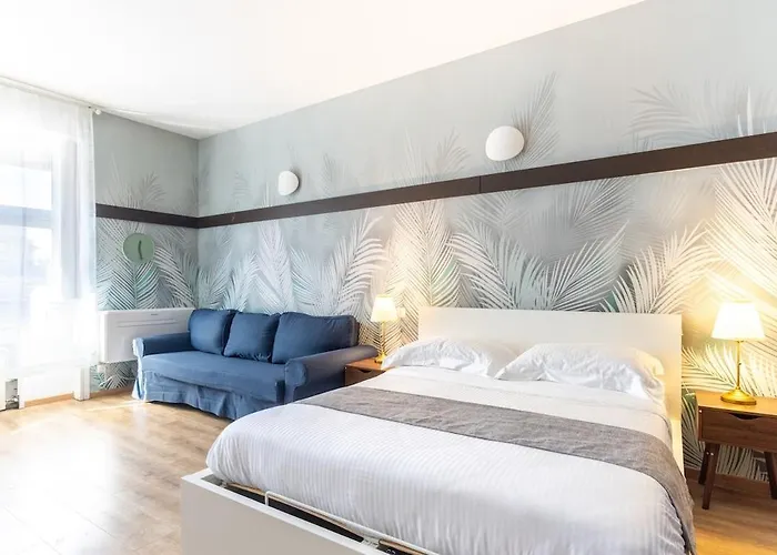 Апартаменты Duomo 5 Min Walk - 2 Bedrooms With Netflix, Wifi
