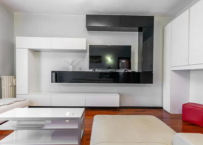 New Near Station 3 Bedroom Milaan