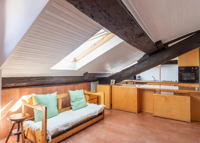 Design In Legno & Atmosfera Calda Bilocale 20m Dai Navigli * Milano