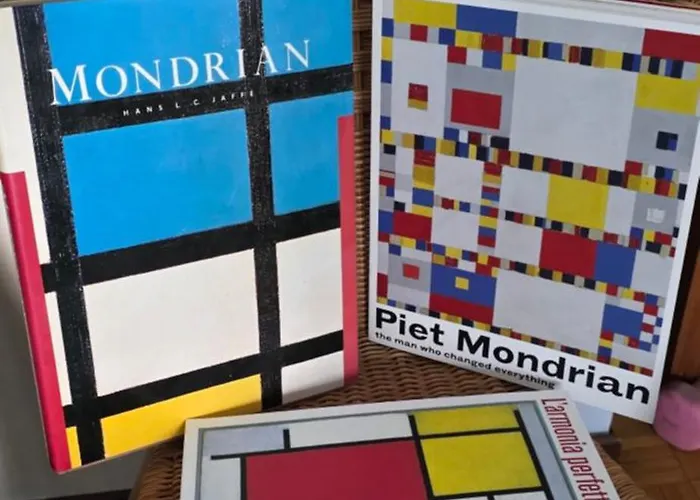 Mondrian's Flat In - Cadore V Giornate - Metro M4 Dateo Apartment *