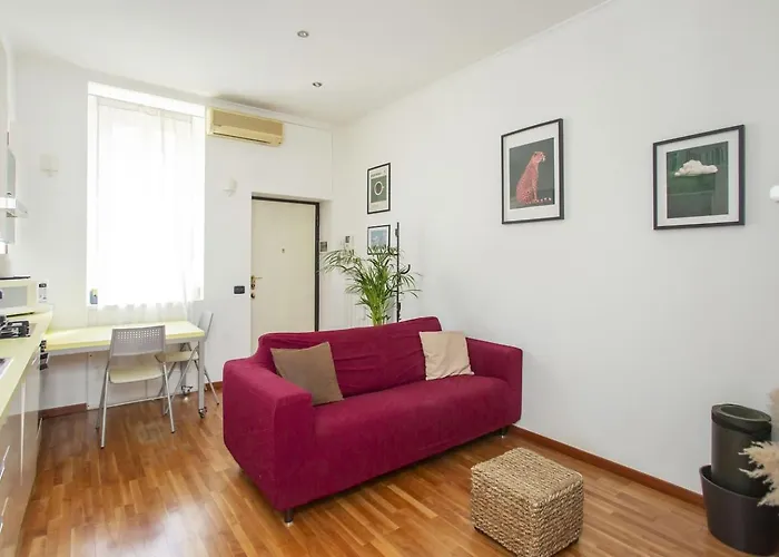 شقة Stayeasy Correggio - Milanese Style - Area