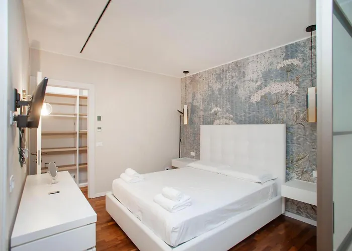 Stayeasy Costanza - Quiet Flat *