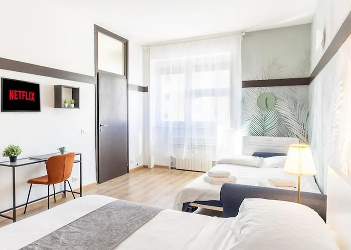 Апартаменты Duomo 5 Min Walk - 2 Bedrooms With Netflix, Wifi *