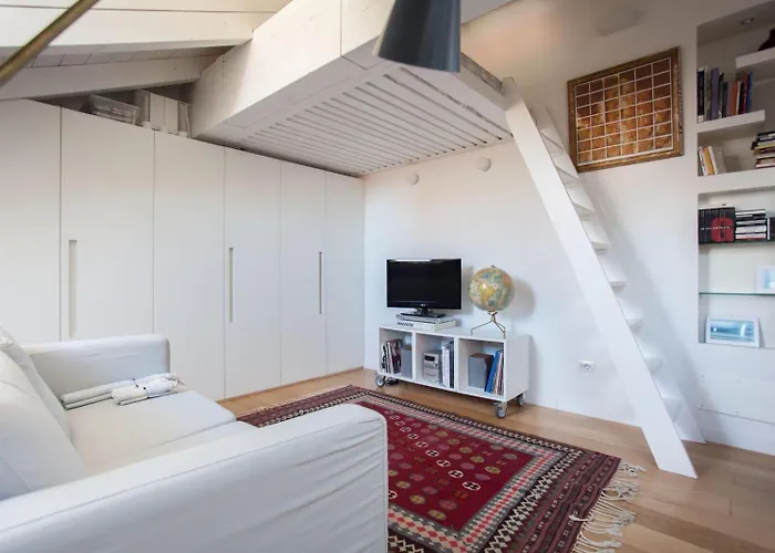Apartment Charming Loft On The Navigli Milan