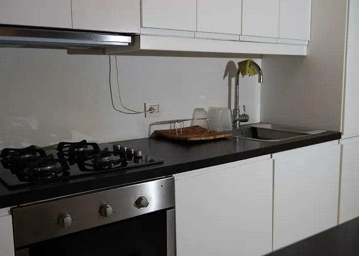 Central Milan Apartment Daire