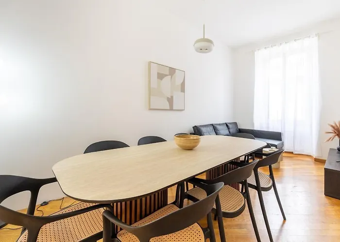 Appartement Duomo 15 Min Walk - Historic Center, 4 Bedrooms And 2 Terrace