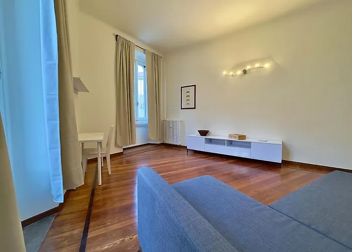 - - Lubiz - * Milán