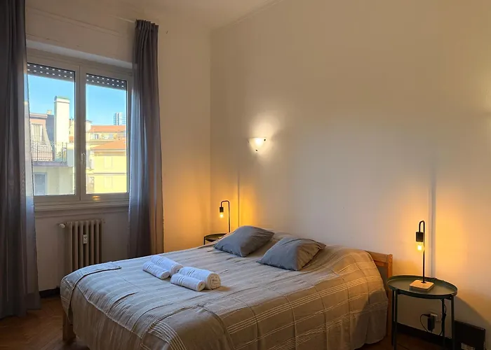 3 Bedrooms Separate 1 Min Walk From Brera, 15 Min Duomo 밀라노