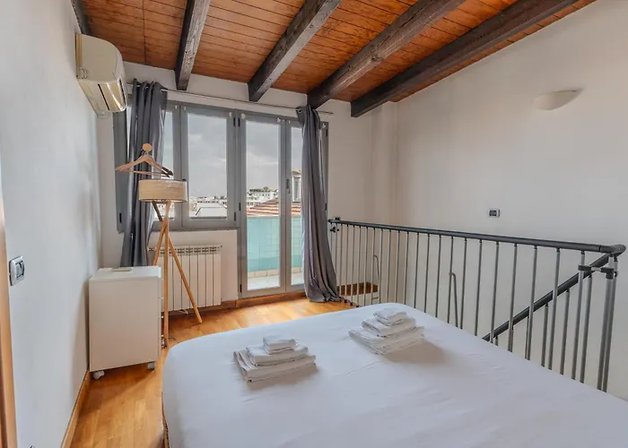 The Rosmini 公寓 *