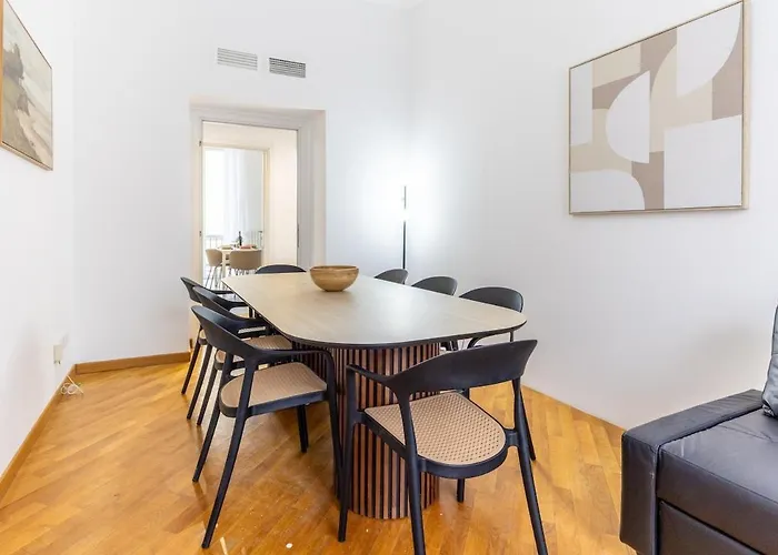 Duomo 15 Min Walk - Historic Center, 4 Bedrooms And 2 Terrace Appartement Milan