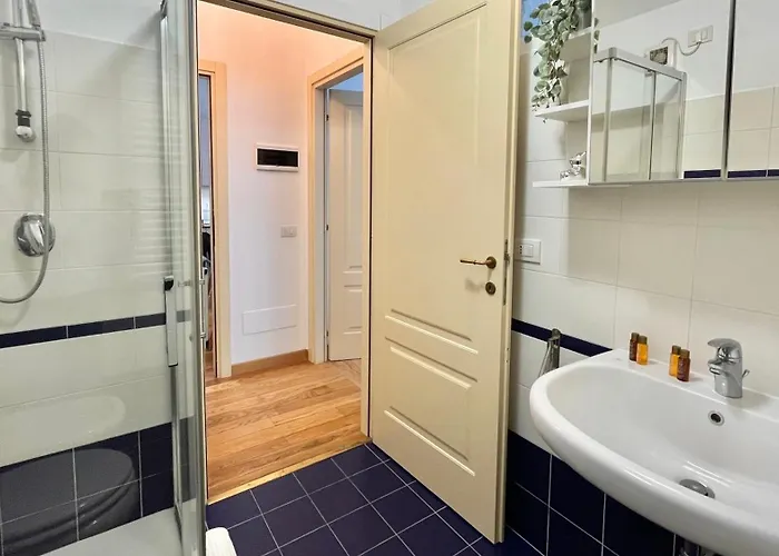Accogliente Bilocale Con Due Balconi Vicino Metro M5 Apartament Mediolan