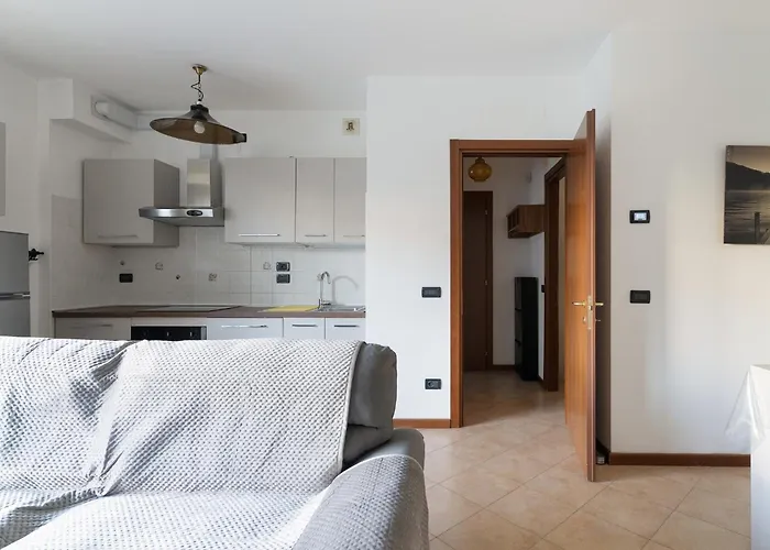 Guesthost - Rogoredo Cozy Flat With Garden דירה מילאנו