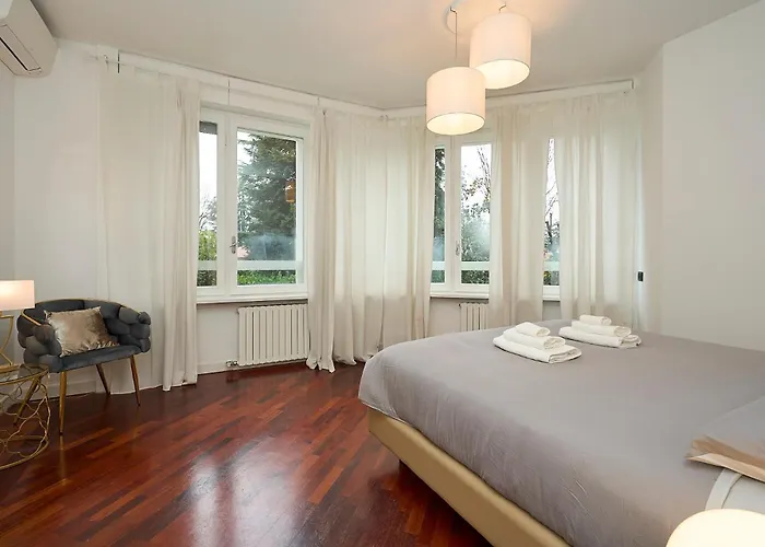 Absolute Luxury Home, 15 Minutes Walk San Siro Milán