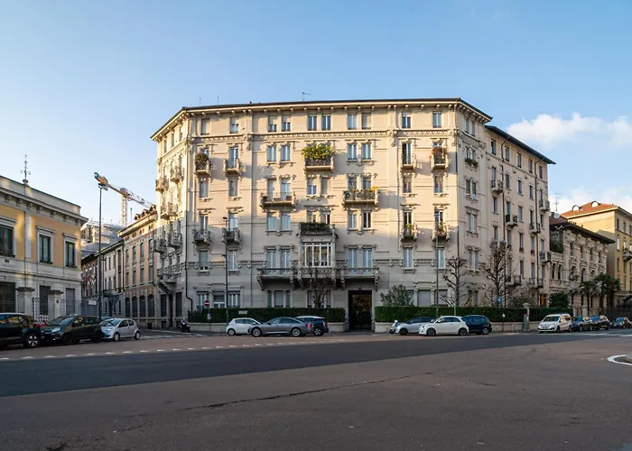 Duomo-bocconi-navigli Area, Elegant & Peaceful Retreat דירה מילאנו