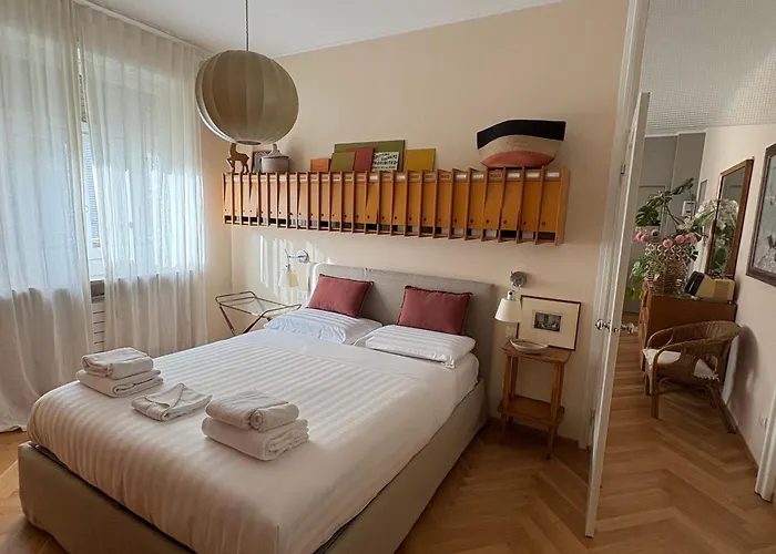 I-host - 22 Marzo 4 * Milán