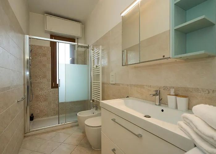 3 Flat, 15 Minutes From Navigli-humanitas Apartment *