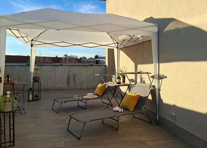 Daire Bright With Terrace And Free Parking *