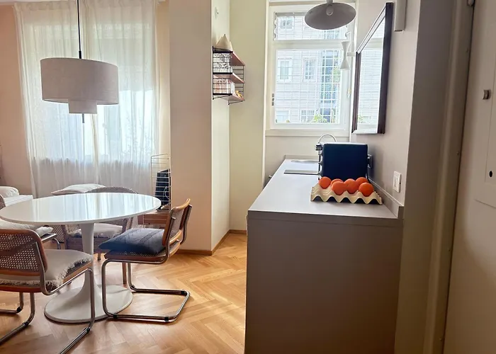 I-host - 22 Marzo 4 Milán