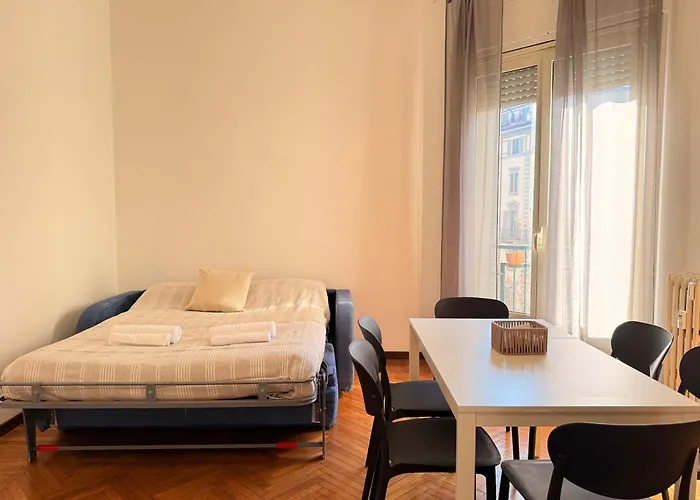 3 Bedrooms Separate 1 Min Walk From Brera, 15 Min Duomo 아파트 밀라노