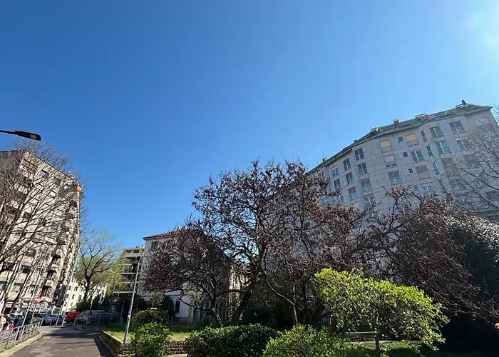 10 Giannone * Milano