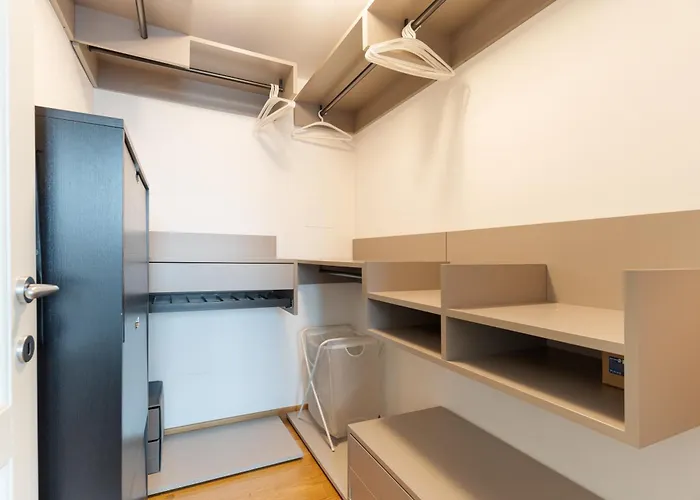 Guesthost - Modern Terracce Life Apartmán Milán