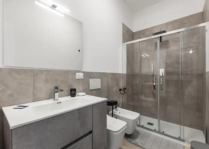 Modern - Stadio - Metro - Washington