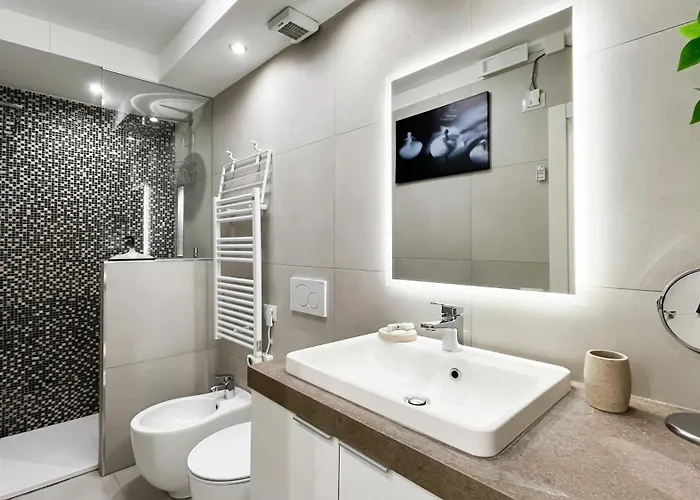 Splendido Monolocale Moderno - Wifi E Ac - Cortina *