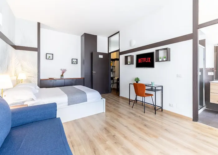 Duomo 5 Min Walk - 2 Bedrooms With Netflix, Wifi