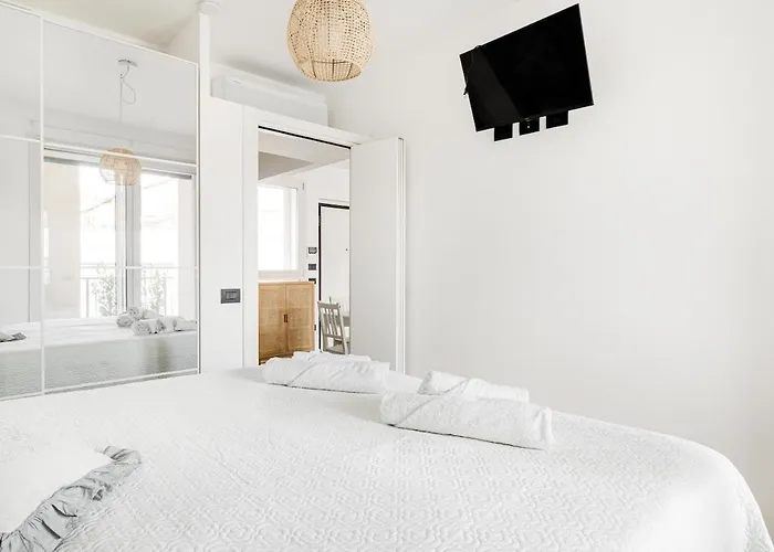 דירה Design Smart - Terrace & Private Box