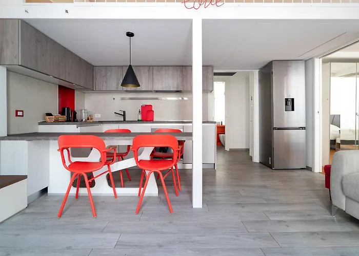 The Gentle Red House Living The Easily Milánó