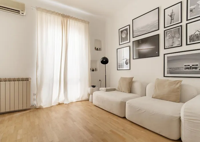 Appartement Navigli - Montevideo - Bilocale Su Due Piani