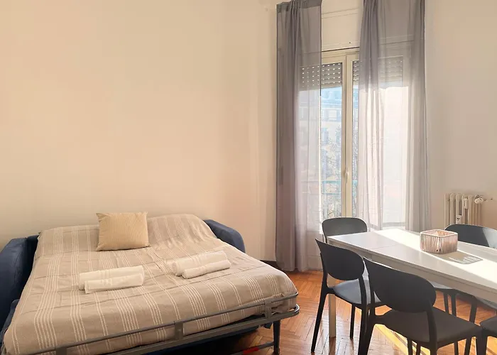 3 Bedrooms Separate 1 Min Walk From Brera, 15 Min Duomo 아파트