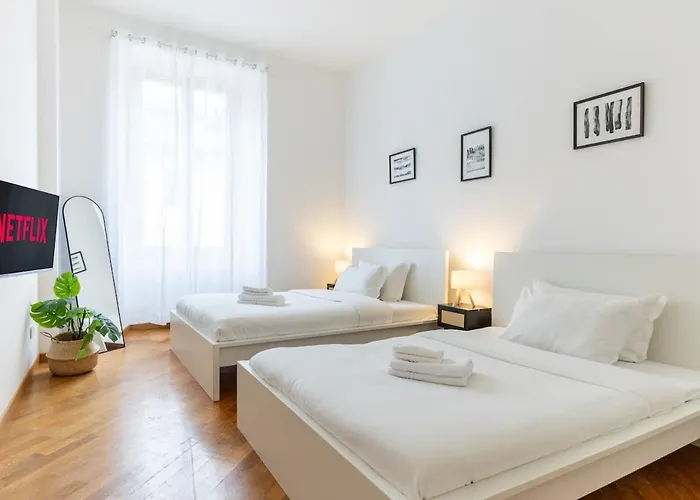 Duomo 15 Min Walk - Historic Center, 4 Bedrooms And 2 Terrace