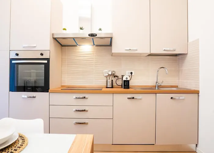 Ramazzini District - Elegant Flat X8 *