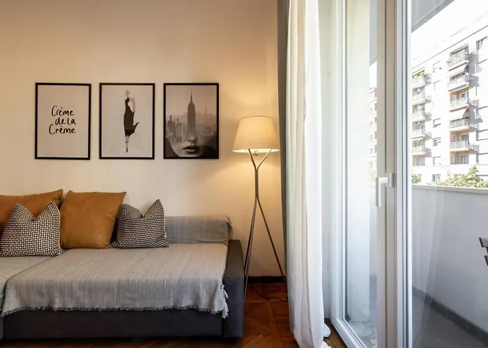 Centrale-duomo 10min - Spacious App - Sleeps 4 Appartamento *