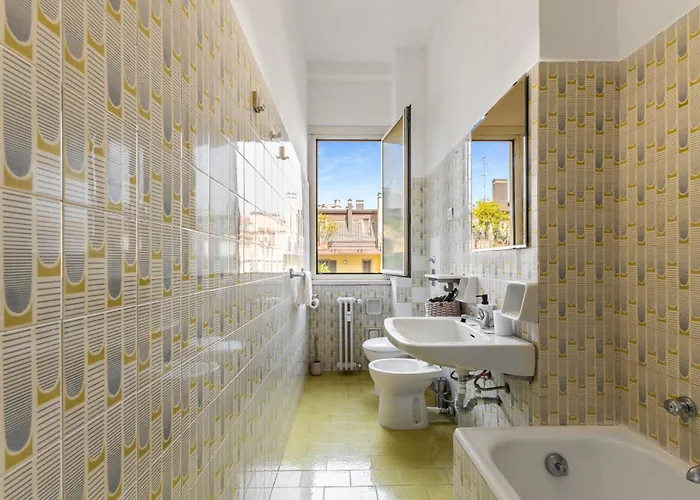 3 Bedrooms Separate 1 Min Walk From Brera, 15 Min Duomo 아파트 밀라노