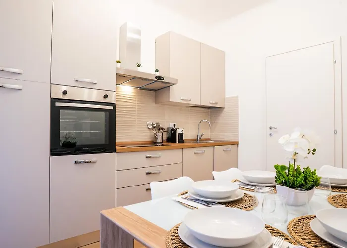 Ramazzini District - Elegant Flat X8 ميلان