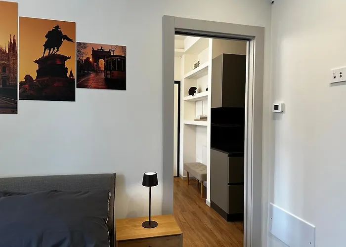 Cenisio81 Apartman *