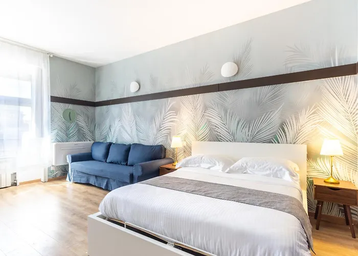 Duomo 5 Min Walk - 2 Bedrooms With Netflix, Wifi * Милан