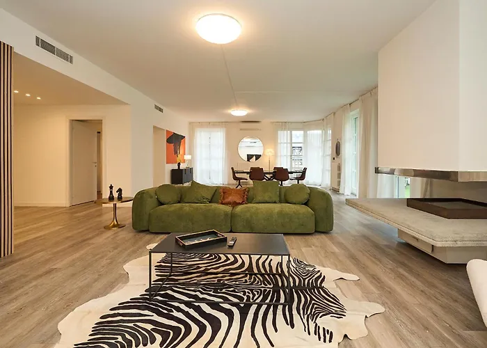 Absolute Luxury Home, 15 Minutes Walk San Siro * Milán